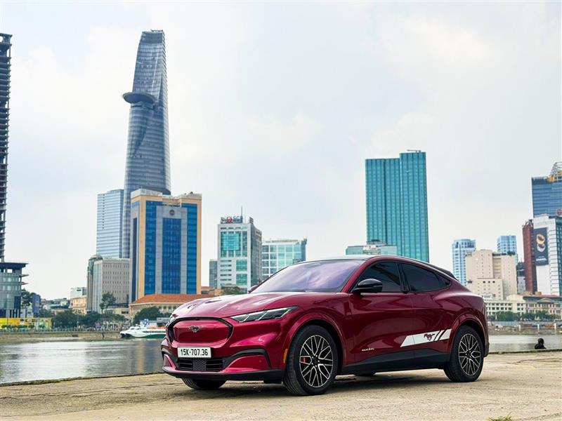 Ford giảm giá 900 triệu đồng cho dòng xe điện tại Việt Nam